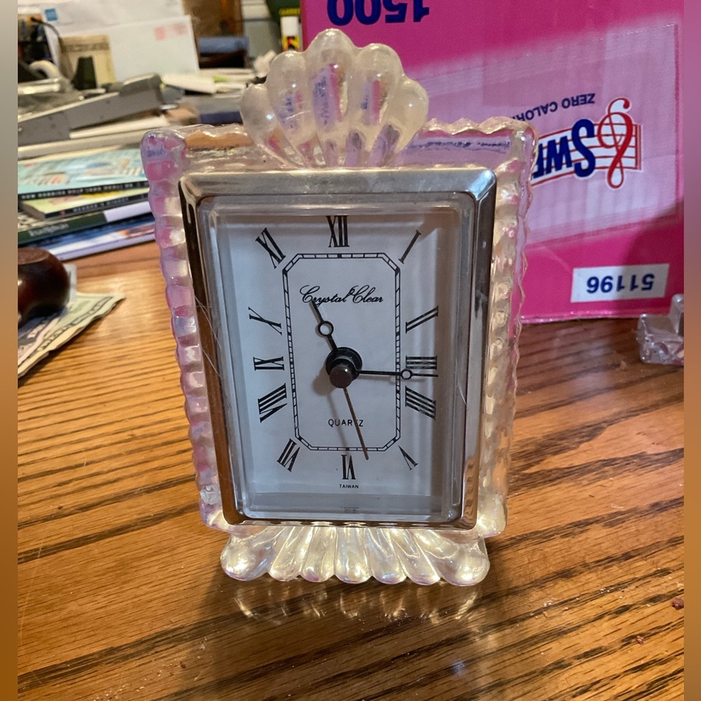 Lead crystal clock